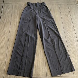 Lululemon lifestyle Noir pants in black size 0